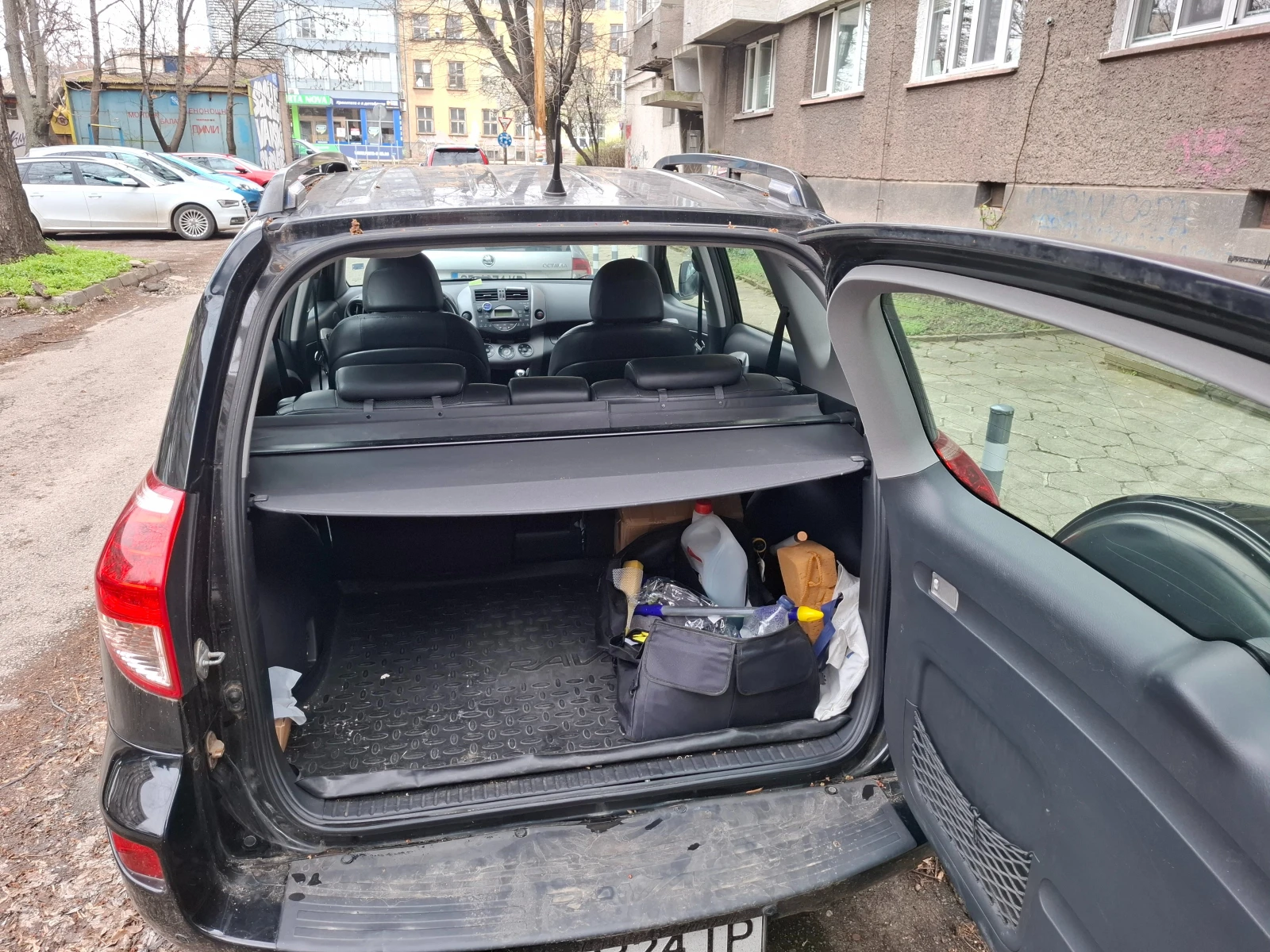 Toyota Rav4, снимка 4 - Автомобили и джипове - 53951421