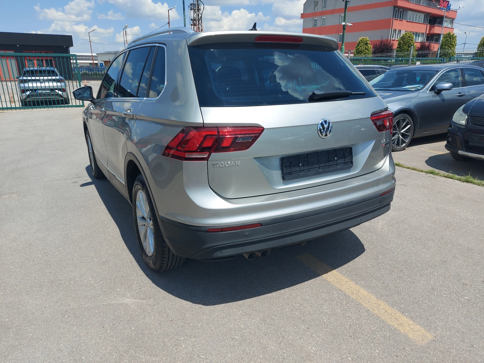 VW Tiguan 2.0 TDI* 150 к.с.* 4 MOTION* DSG* ИТАЛИЯ, снимка 5 - Автомобили и джипове - 55154138