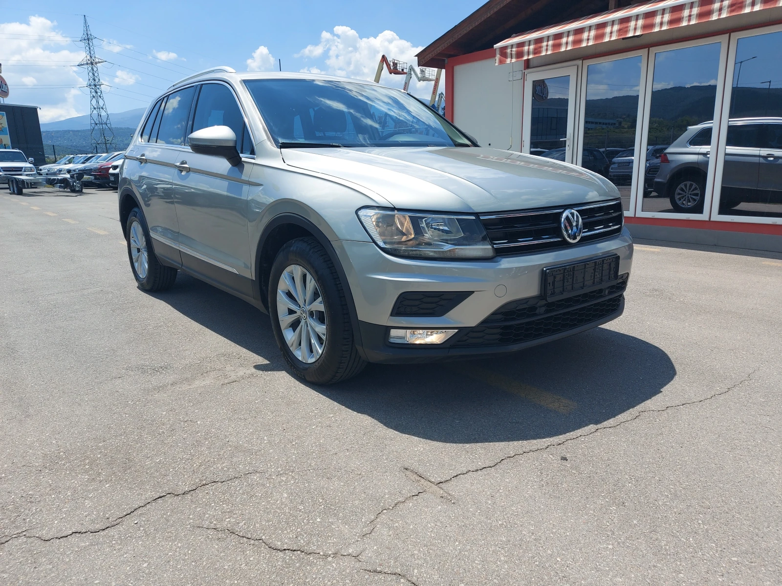 VW Tiguan 2.0 TDI* 150 к.с.* 4 MOTION* DSG* ИТАЛИЯ, снимка 3 - Автомобили и джипове - 55154138