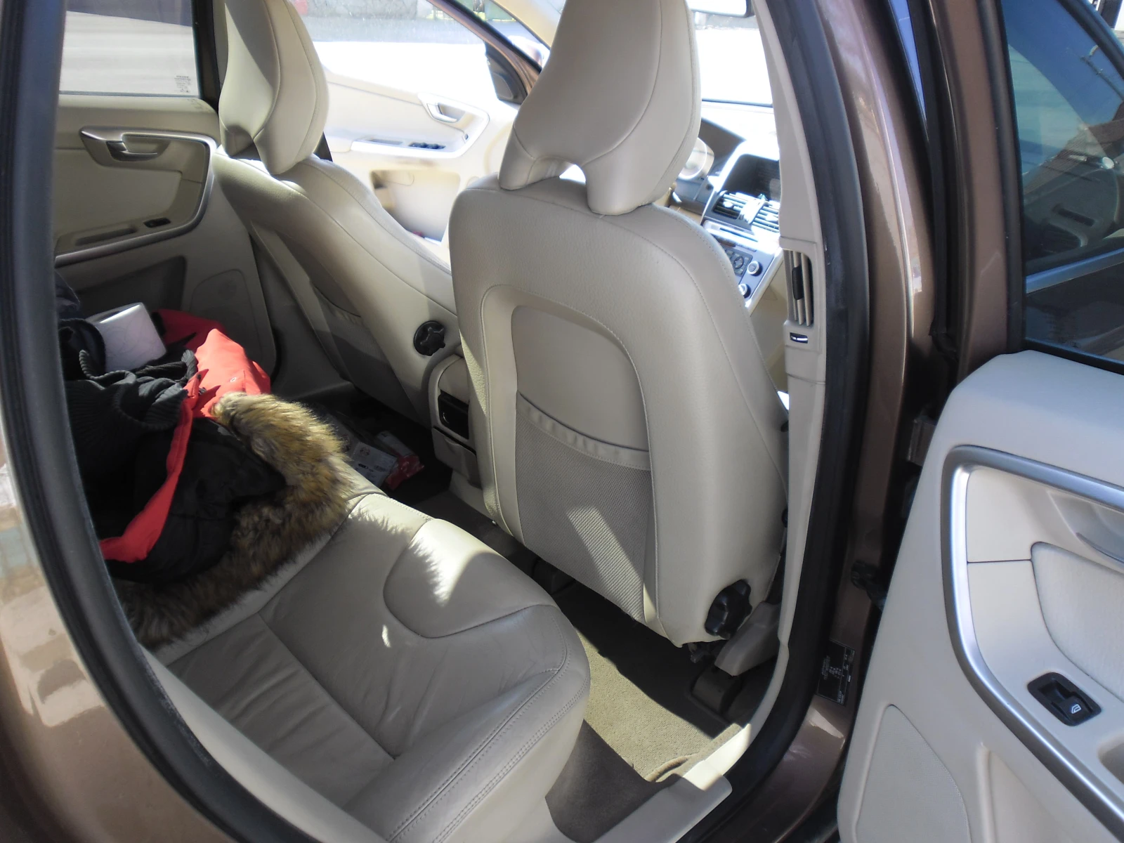 Volvo XC60 D5, снимка 12 - Автомобили и джипове - 56183872