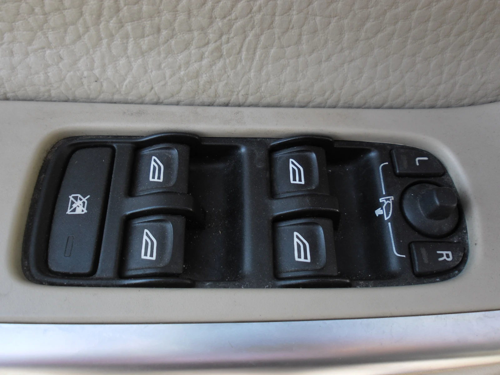 Volvo XC60 D5, снимка 10 - Автомобили и джипове - 56183872