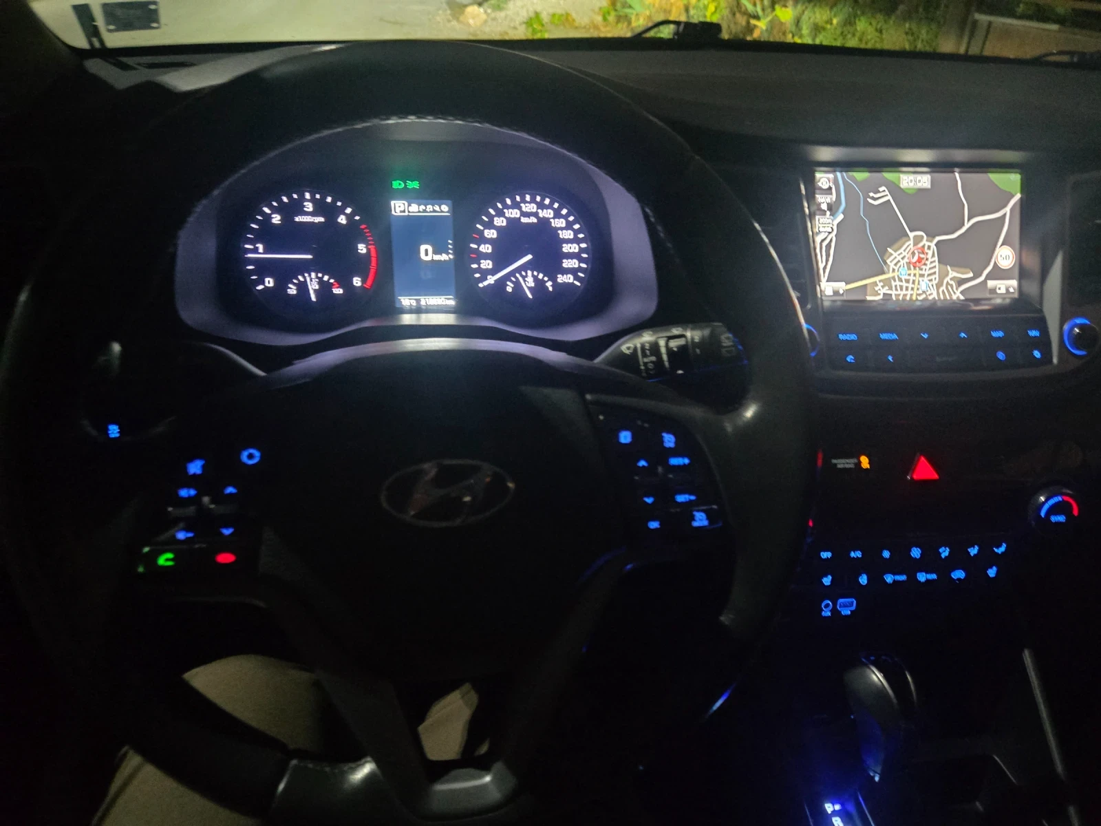 Hyundai Tucson, снимка 14 - Автомобили и джипове - 56205236