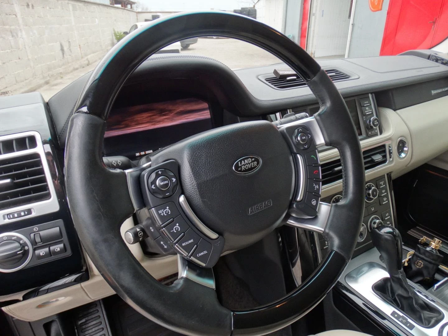 Land Rover Range rover Autobiography 5.0 SC, снимка 12 - Автомобили и джипове - 56219139