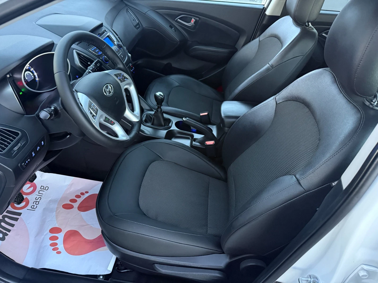 Hyundai IX35 2.0CRDI 4?4 135к.с СОБСТЕН ЛИЗИНГ, снимка 11 - Автомобили и джипове - 56649257