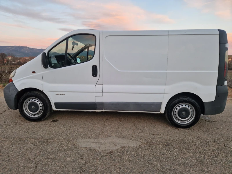 Renault Trafic 1.9  100 климатик, снимка 3 - Бусове и автобуси - 48384800