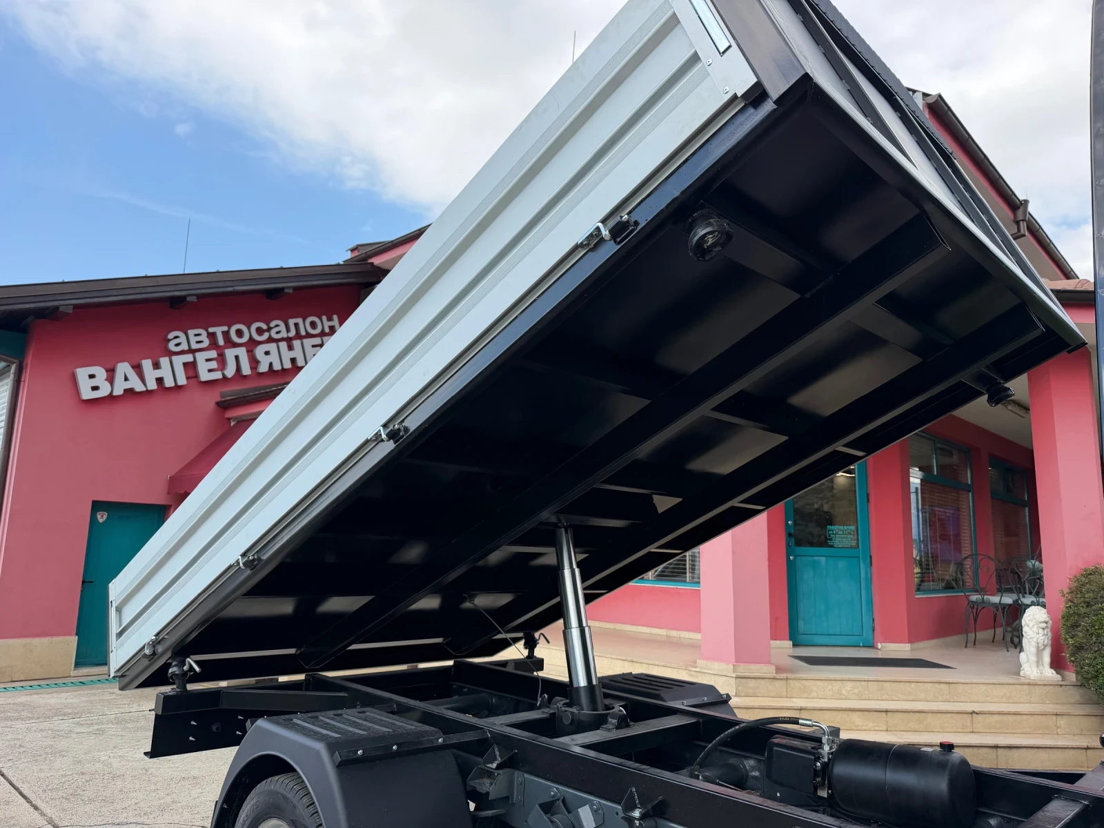 Iveco Daily 3.0HPI* 35C18* Тристранен самосвал* 3.40 метра кош, снимка 10 - Бусове и автобуси - 54868747