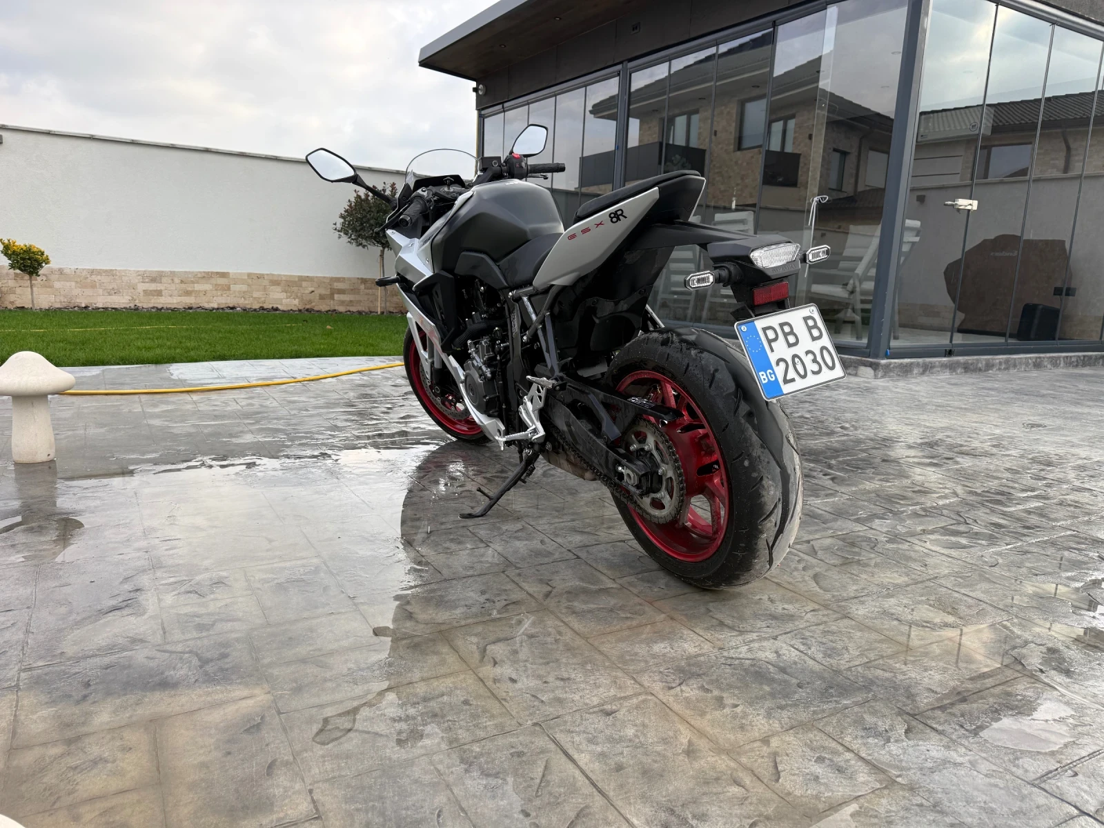 Suzuki Gsx R8, снимка 3 - Мотоциклети и мототехника - 56645026