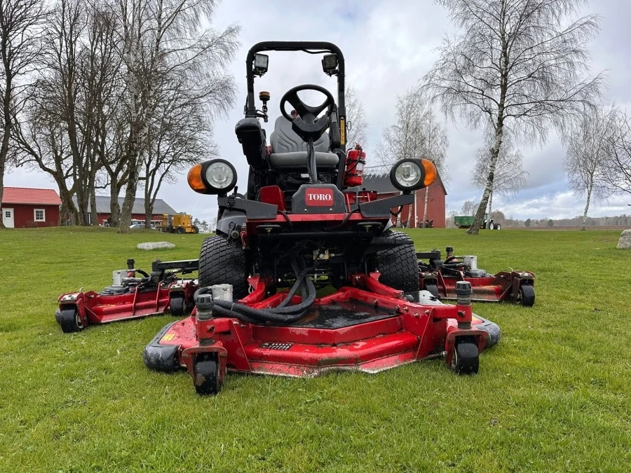 Трактор Друга марка Toro Groundsmaster 4000 D - изображение 2