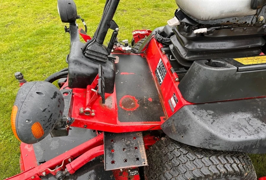Трактор Друга марка Toro Groundsmaster 4000 D - изображение 9