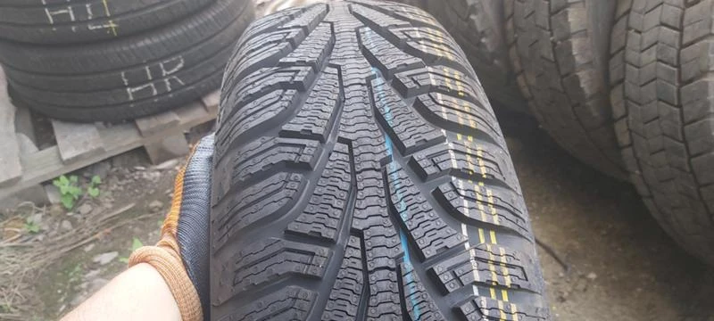 Гуми Зимни 185/65R14, снимка 1 - Гуми и джанти - 33436985