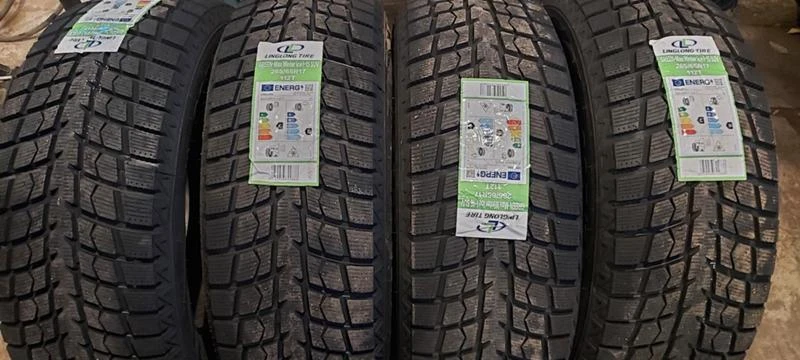 Гуми Зимни 265/65R17, снимка 1 - Гуми и джанти - 35502453