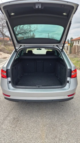 Skoda Superb 2.0D-22г, снимка 7