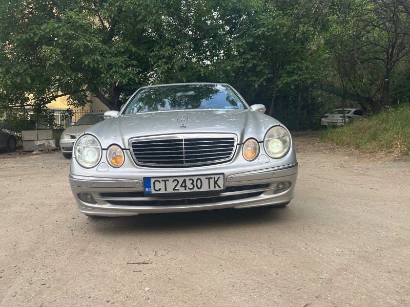 Mercedes-Benz E 320, снимка 1 - Автомобили и джипове - 46051711