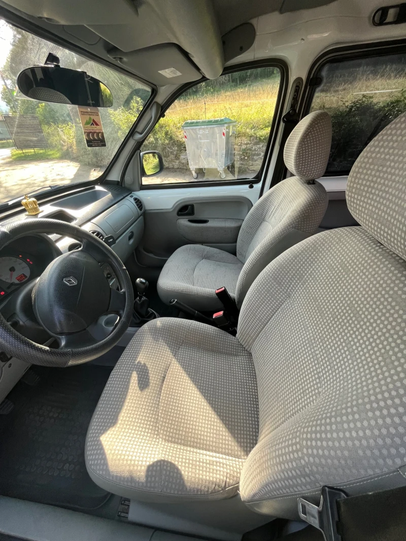 Renault Kangoo 1.6i, снимка 10 - Автомобили и джипове - 46992783