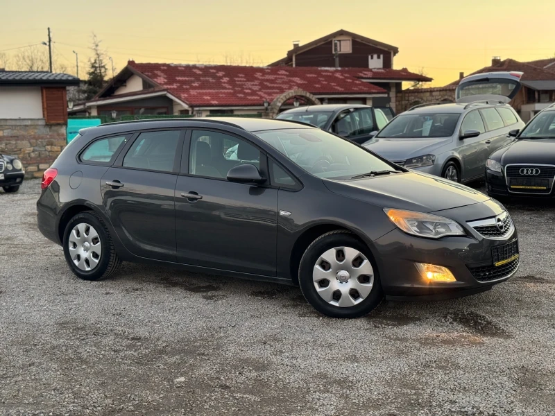 Opel Astra 1.7CDTI 110кс 6ск НАВИ КЛИМА , снимка 7 - Автомобили и джипове - 48622818