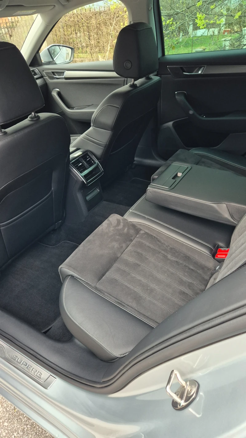 Skoda Superb 2.0D-22г, снимка 9 - Автомобили и джипове - 49654961