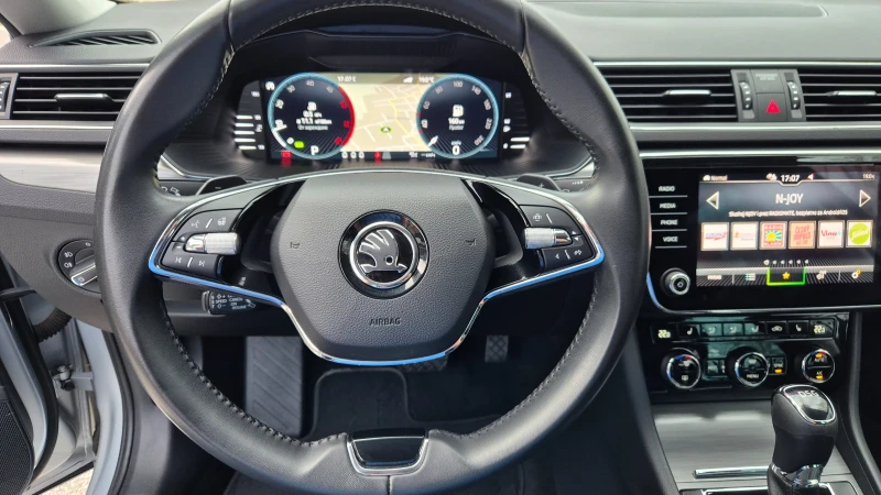 Skoda Superb 2.0D-22г, снимка 15 - Автомобили и джипове - 49654961