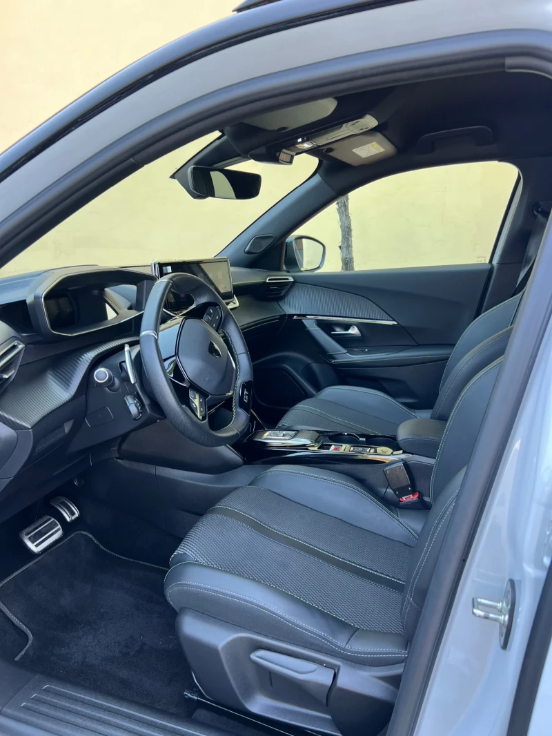 Peugeot 2008 GT Лизингов, снимка 10 - Автомобили и джипове - 52597876