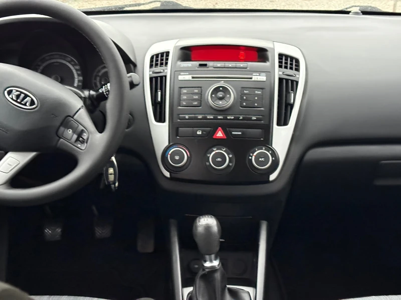Kia Ceed Feyslift 2010г, снимка 12 - Автомобили и джипове - 52965704