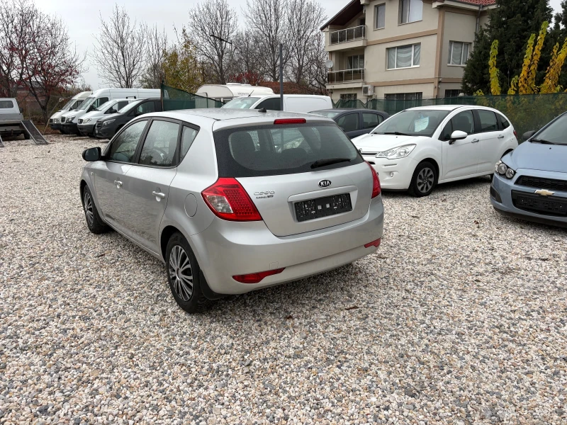 Kia Ceed Feyslift 2010г, снимка 8 - Автомобили и джипове - 52965704
