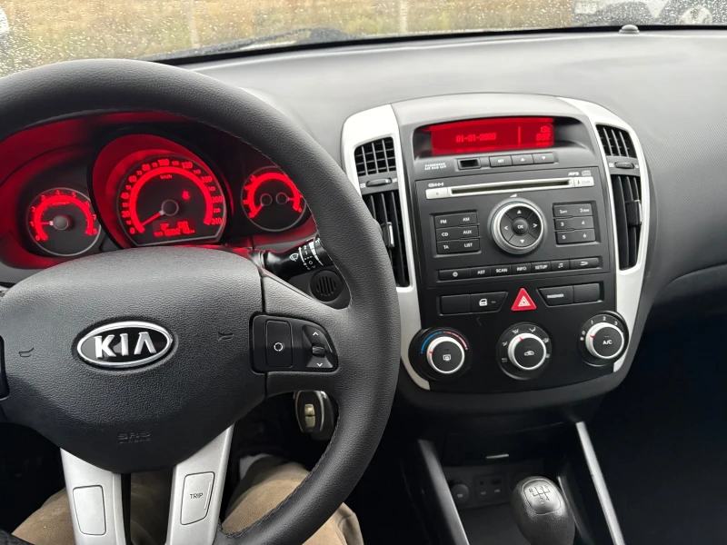 Kia Ceed Feyslift 2010г, снимка 14 - Автомобили и джипове - 52965704