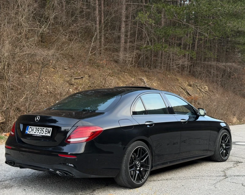 Mercedes-Benz E 350 AMG/Burmester/Line Assist/Distronic/Вакум/, снимка 4 - Автомобили и джипове - 53089274
