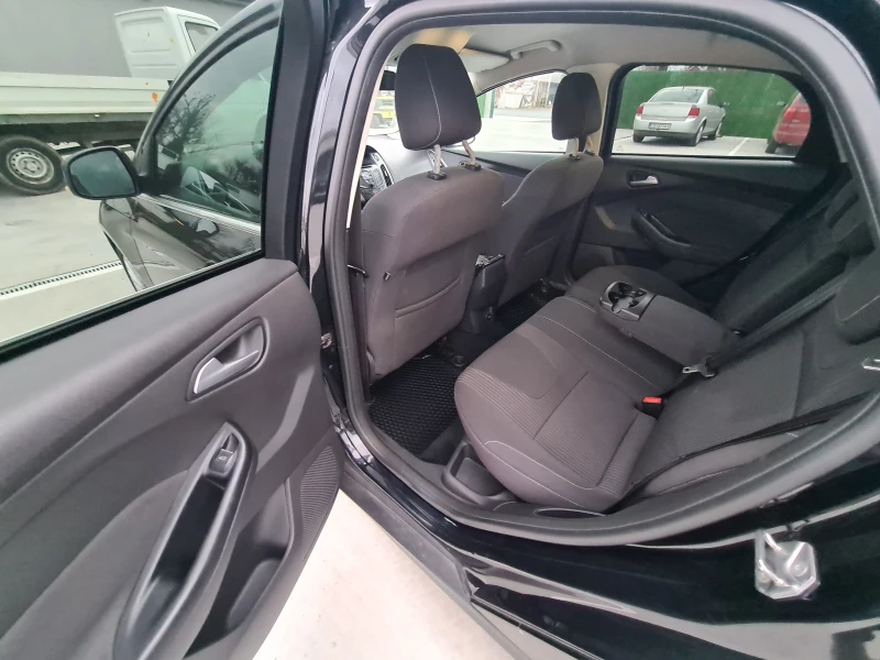 Ford Focus 1.6 TDCI 116 к.с. TITANIUM KEYLESS ЕВРО 5, снимка 15 - Автомобили и джипове - 53454064
