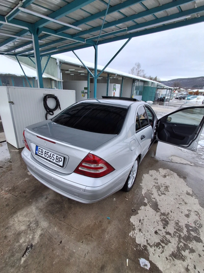 Mercedes-Benz C 240, снимка 12 - Автомобили и джипове - 53593062