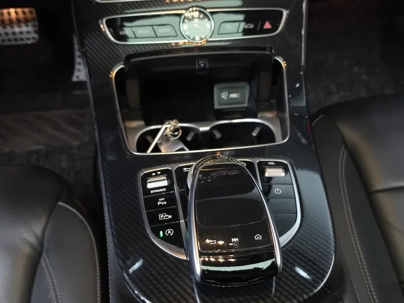 Mercedes-Benz E 220 Avantgarde, снимка 9 - Автомобили и джипове - 56736425