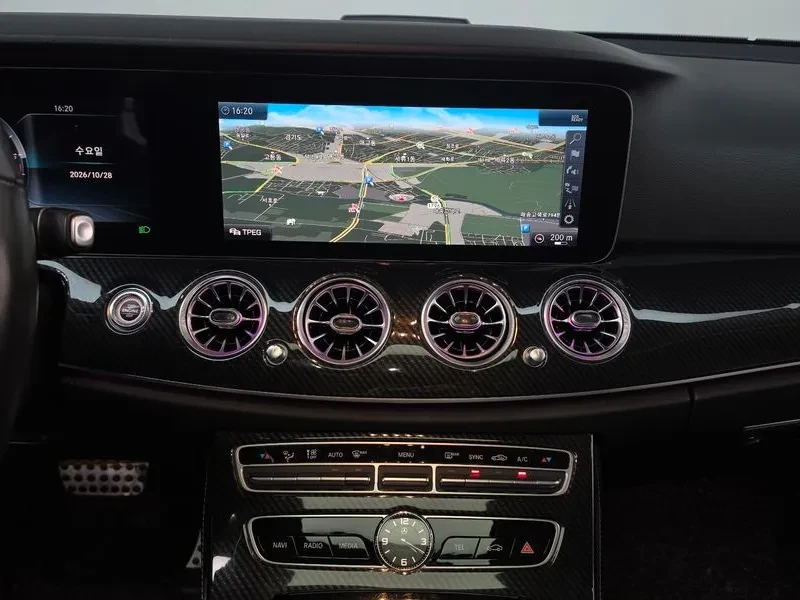 Mercedes-Benz E 220 Avantgarde, снимка 12 - Автомобили и джипове - 56736425