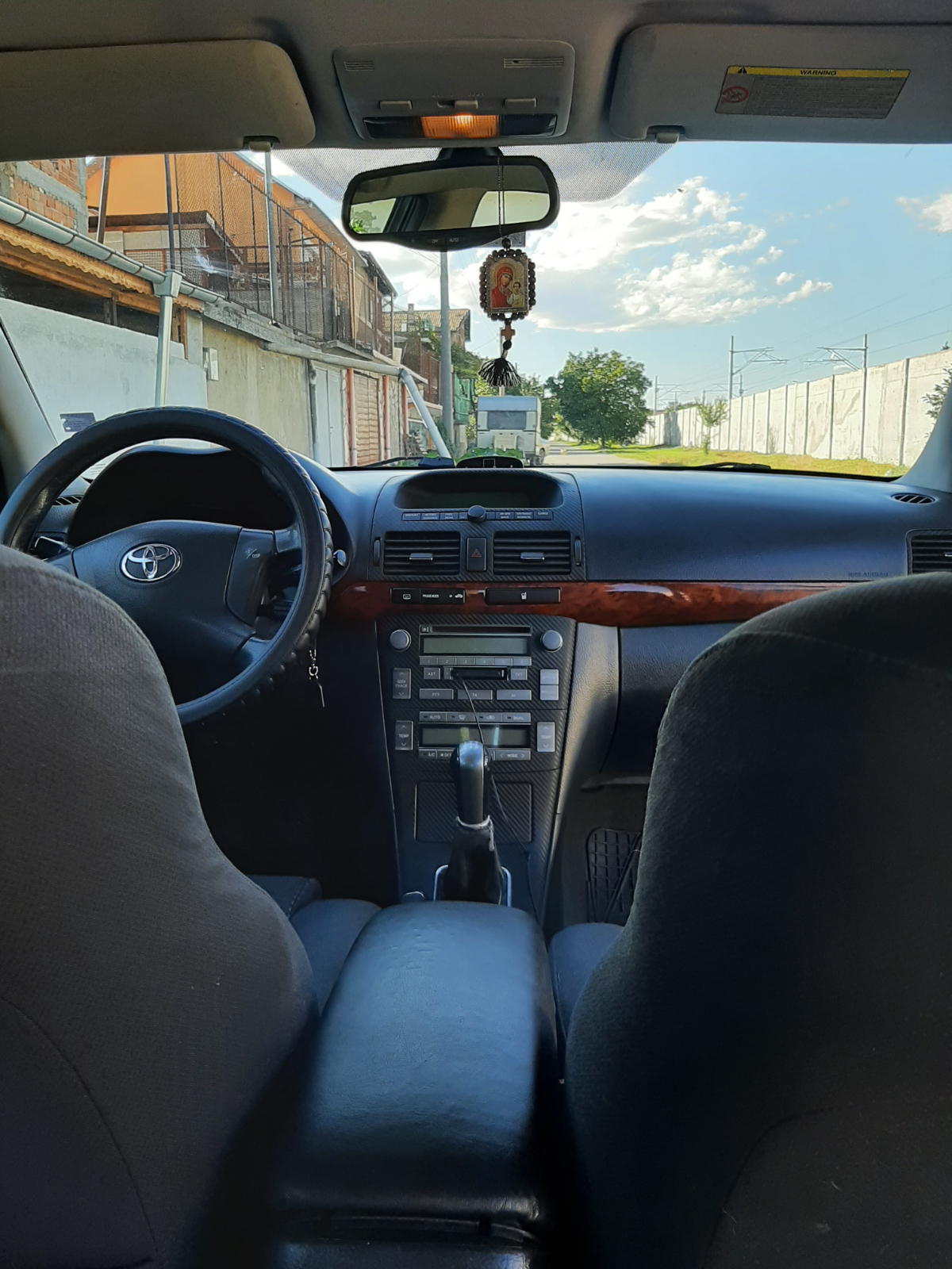 Toyota Avensis  - изображение 1