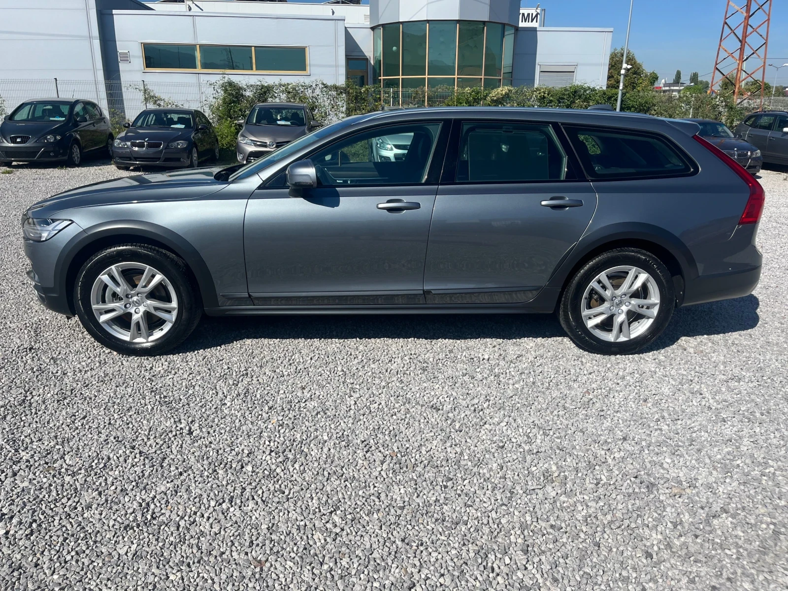 Volvo V90 Cross Country 2.0D4-190k.c. AWD - изображение 3