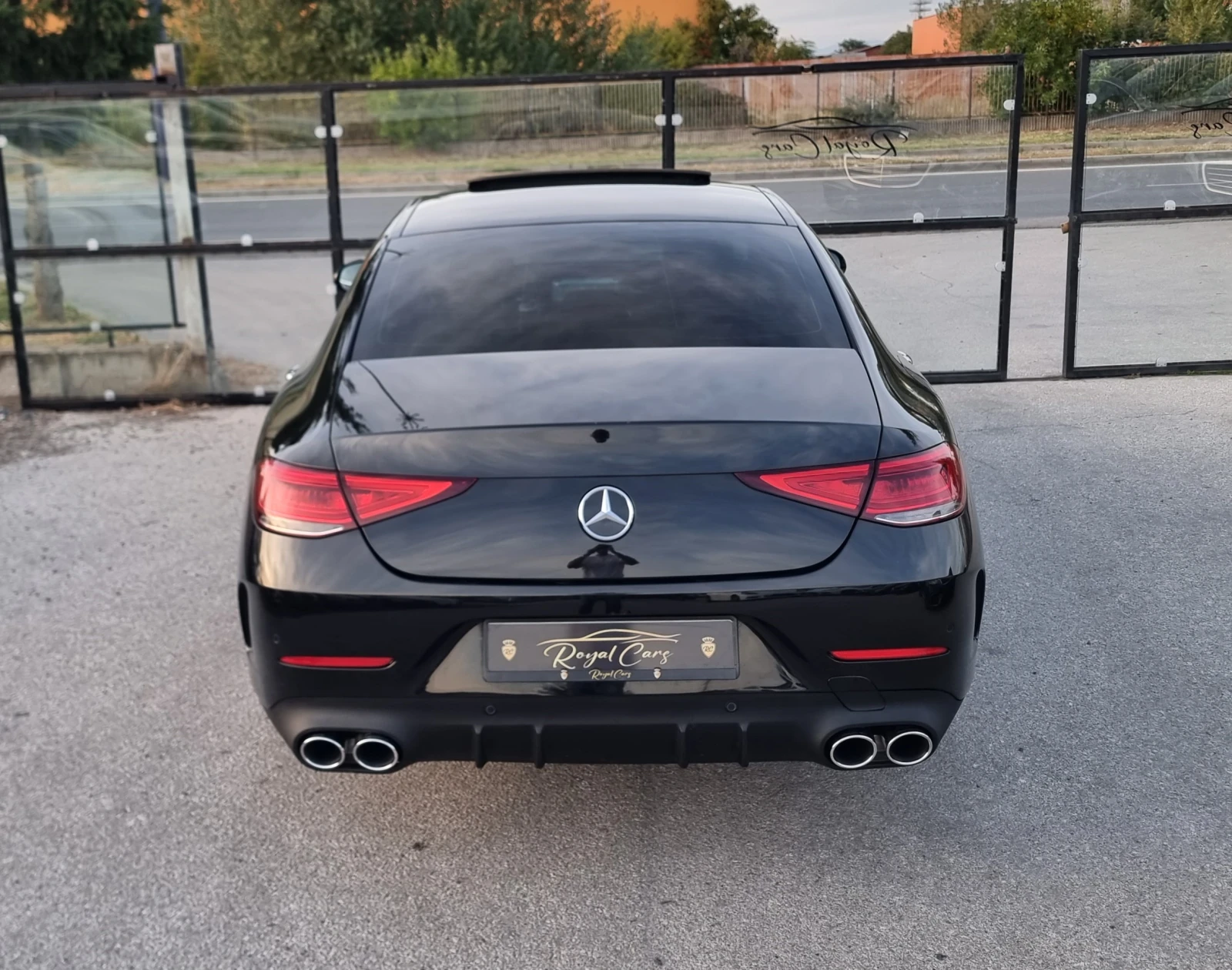 Mercedes-Benz CLS 400 * 4 Matic * AMG * CARBON * INDIVIDUAL /* 360  - изображение 6