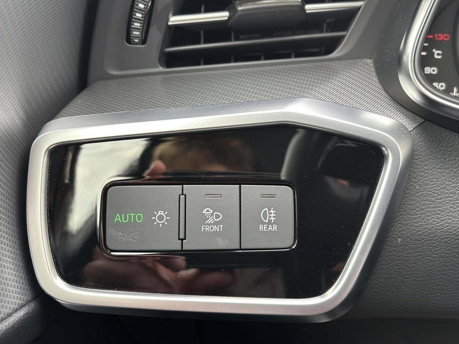 Audi A6 40 TDI/LED/LANE ASSIST/KEYLESS/PDC/ - изображение 8