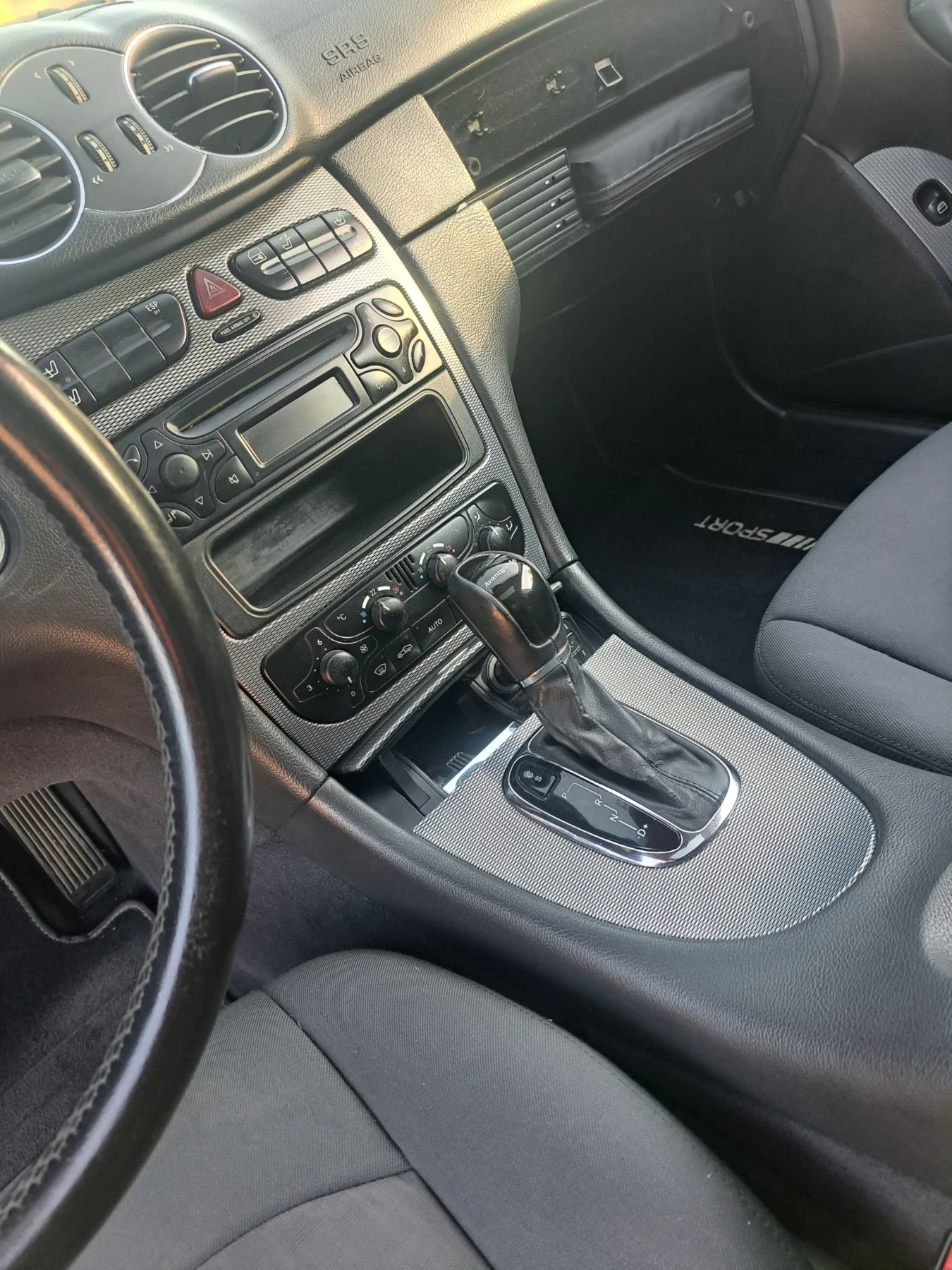 Mercedes-Benz CLK Kompresor 200 Avangarde, снимка 8 - Автомобили и джипове - 56341321
