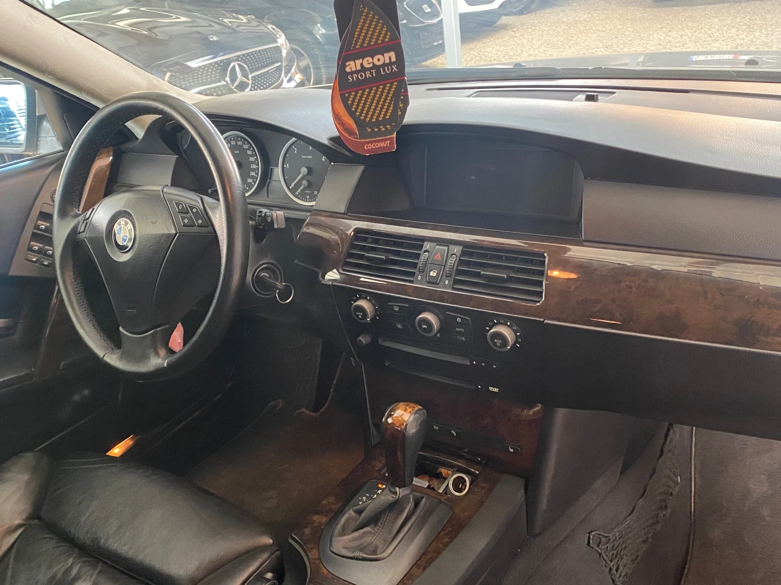 BMW 530, снимка 12 - Автомобили и джипове - 53809775