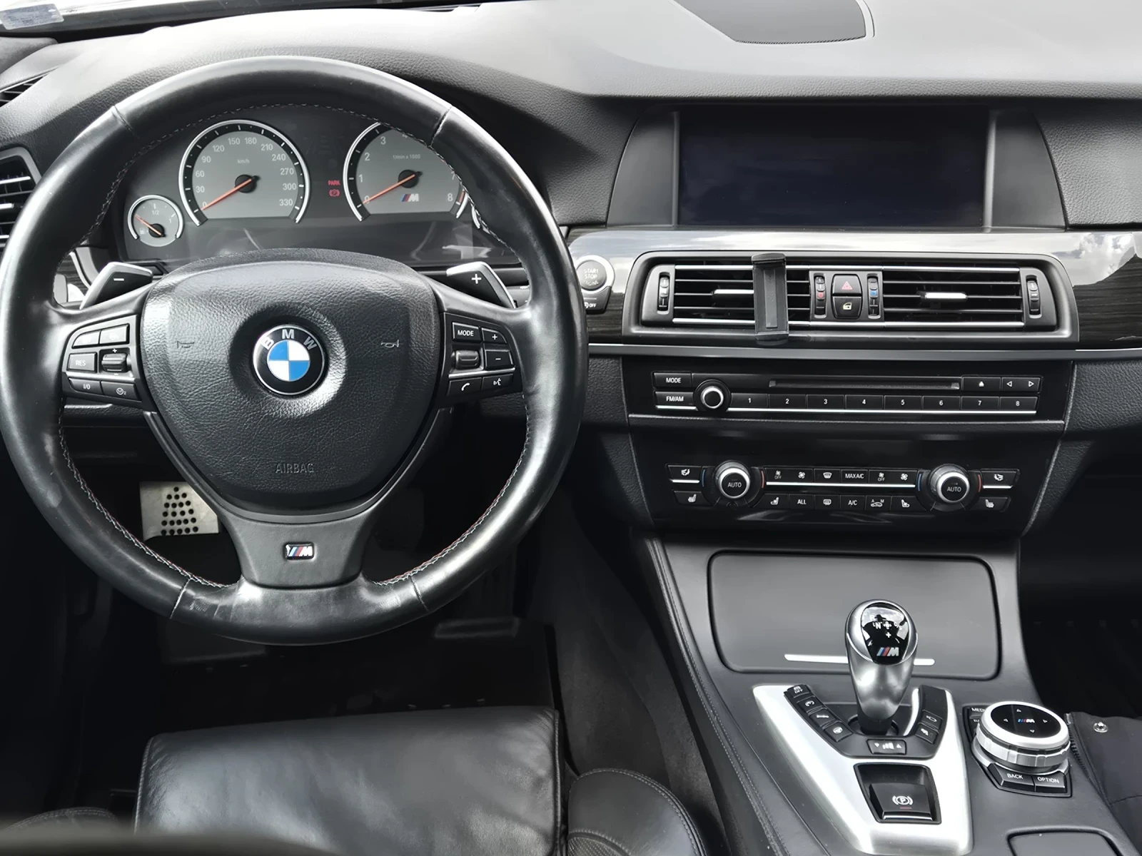 BMW M5 F10 4.4 V8 Bi-Turbo 560 к. с. , снимка 8 - Автомобили и джипове - 53864553