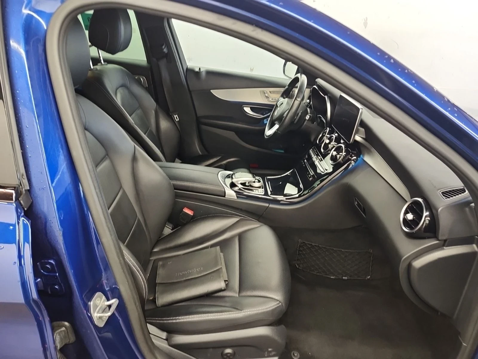 Mercedes-Benz C 300 AMG-Pkg* Burmester* Камера* Подгрев, снимка 13 - Автомобили и джипове - 53946821