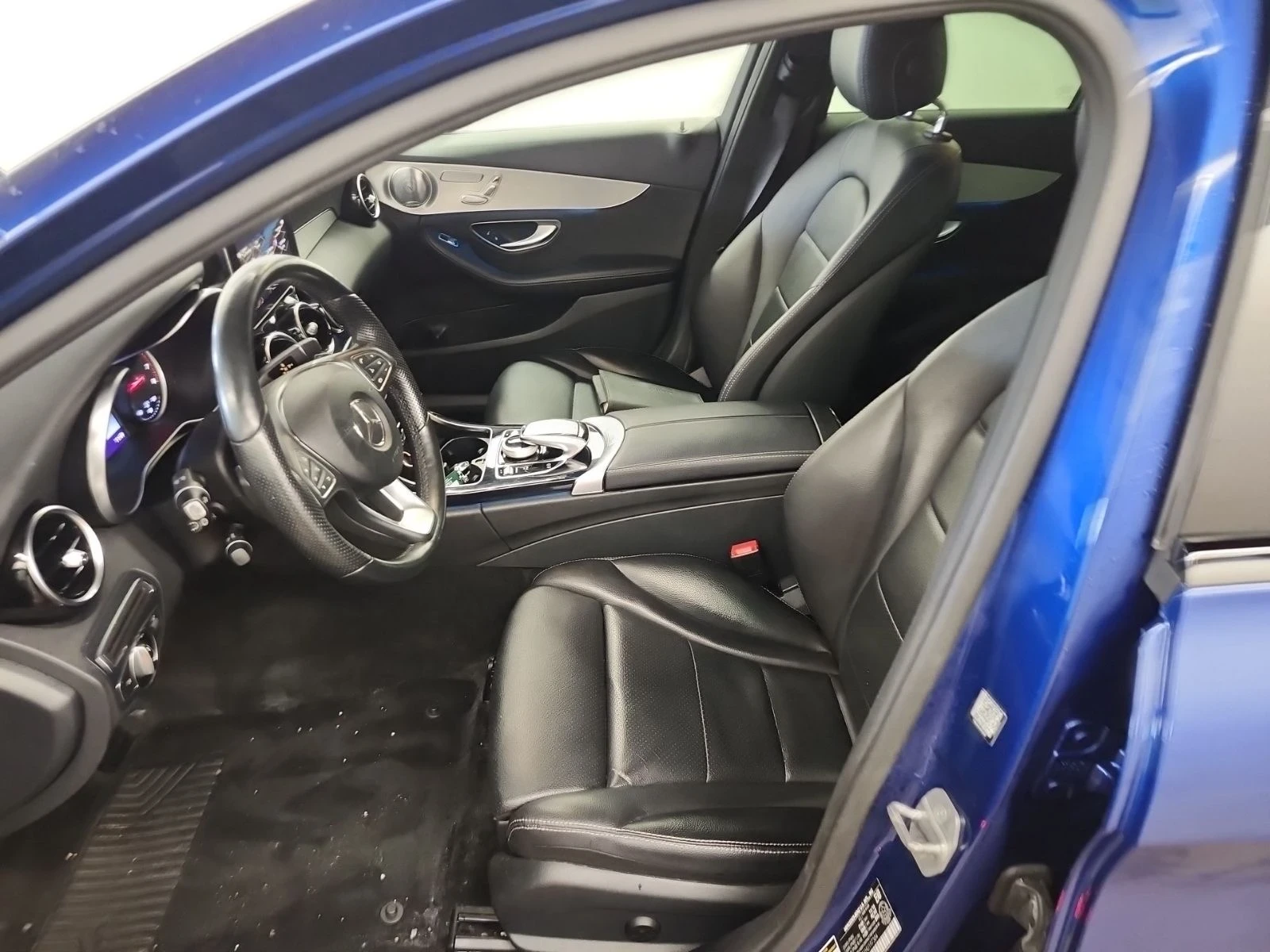 Mercedes-Benz C 300 AMG-Pkg* Burmester* Камера* Подгрев, снимка 7 - Автомобили и джипове - 53946821