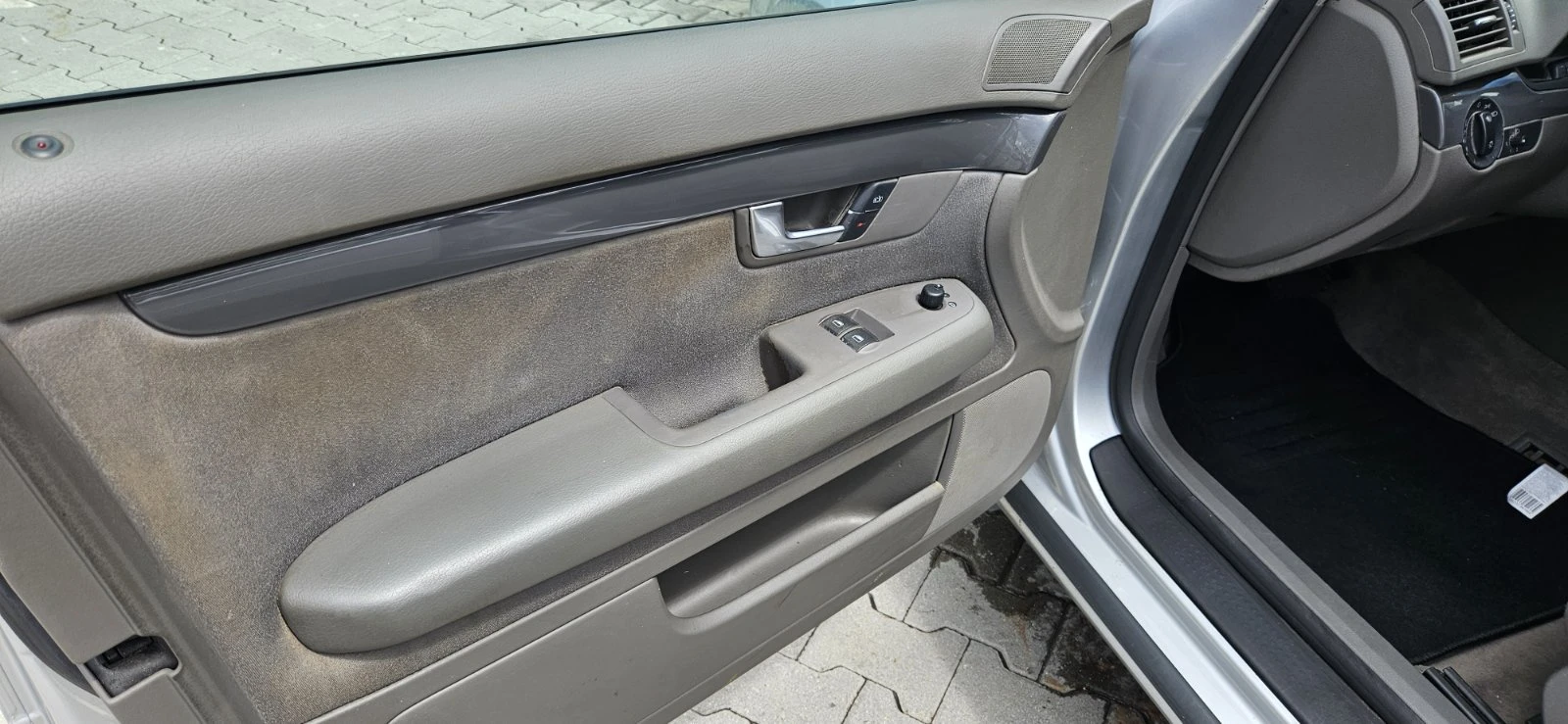 Audi A4 2.0, снимка 8 - Автомобили и джипове - 54396609