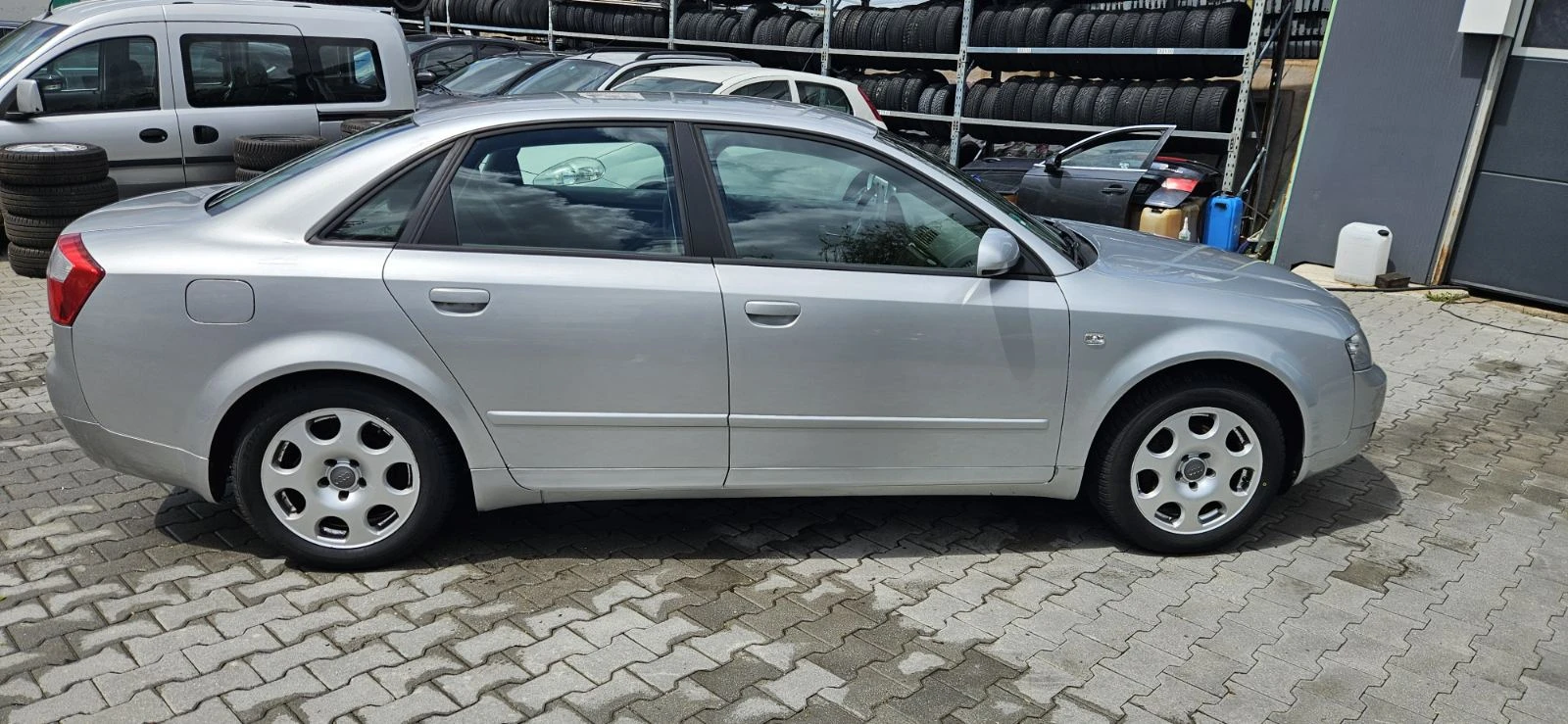 Audi A4 2.0, снимка 3 - Автомобили и джипове - 54396609