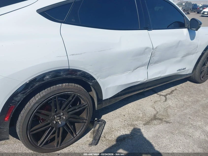 Ford Mustang Mach-E California Route 1 AWD, снимка 6 - Автомобили и джипове - 54804721