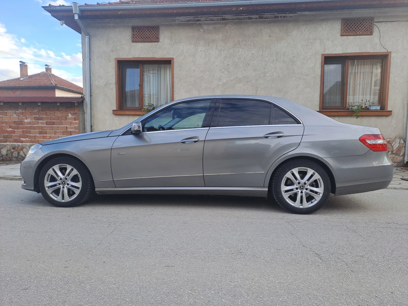 Mercedes-Benz E 350, снимка 9 - Автомобили и джипове - 54916591