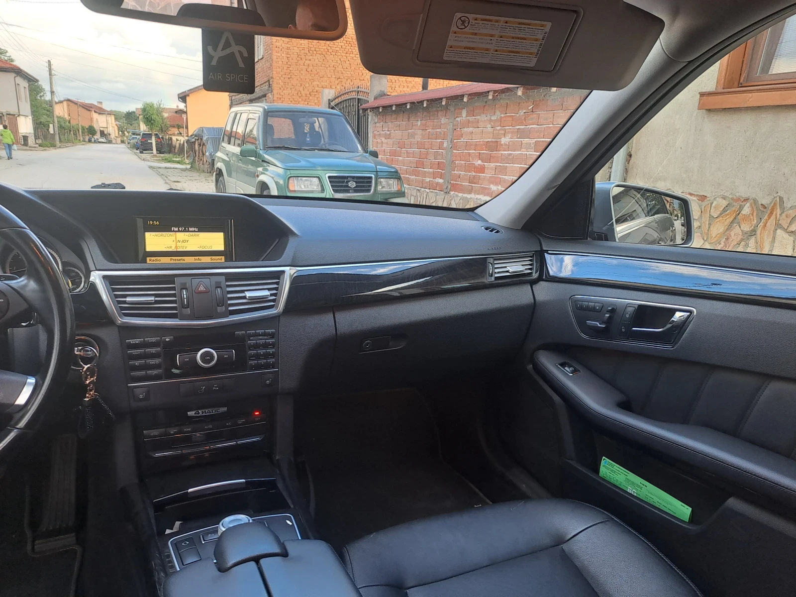 Mercedes-Benz E 350, снимка 13 - Автомобили и джипове - 54916591