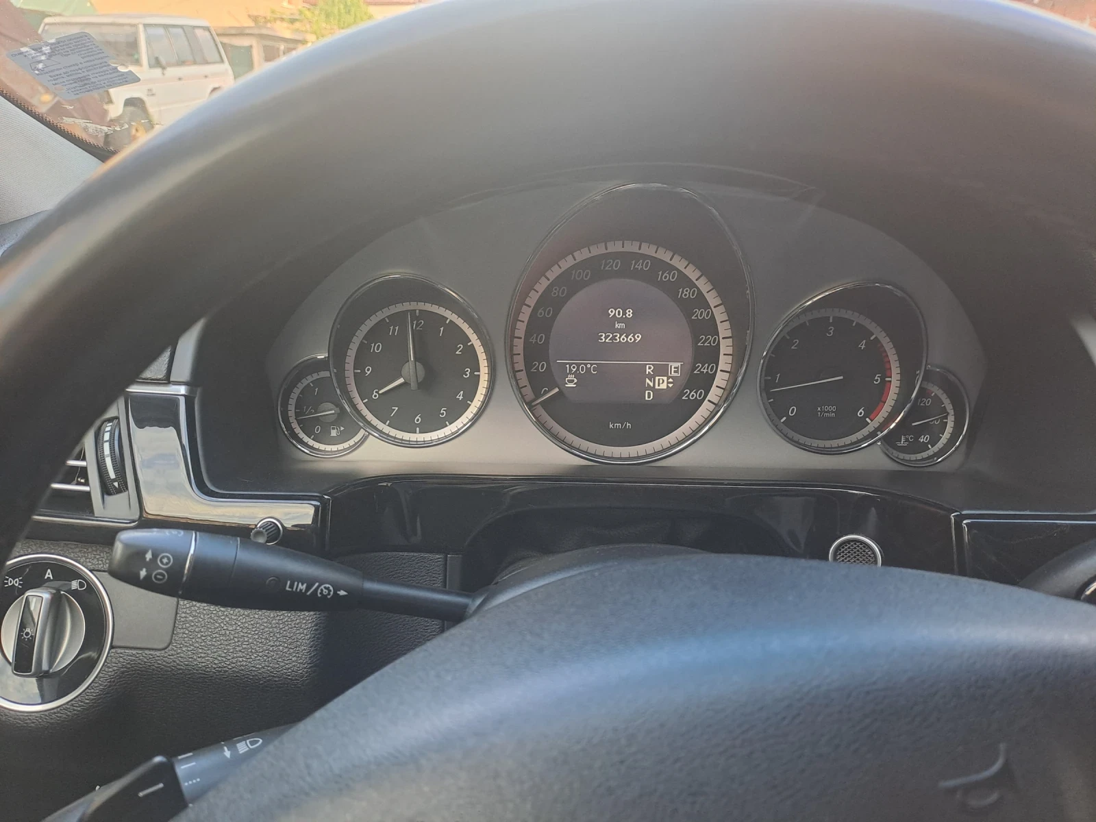 Mercedes-Benz E 350, снимка 17 - Автомобили и джипове - 54916591