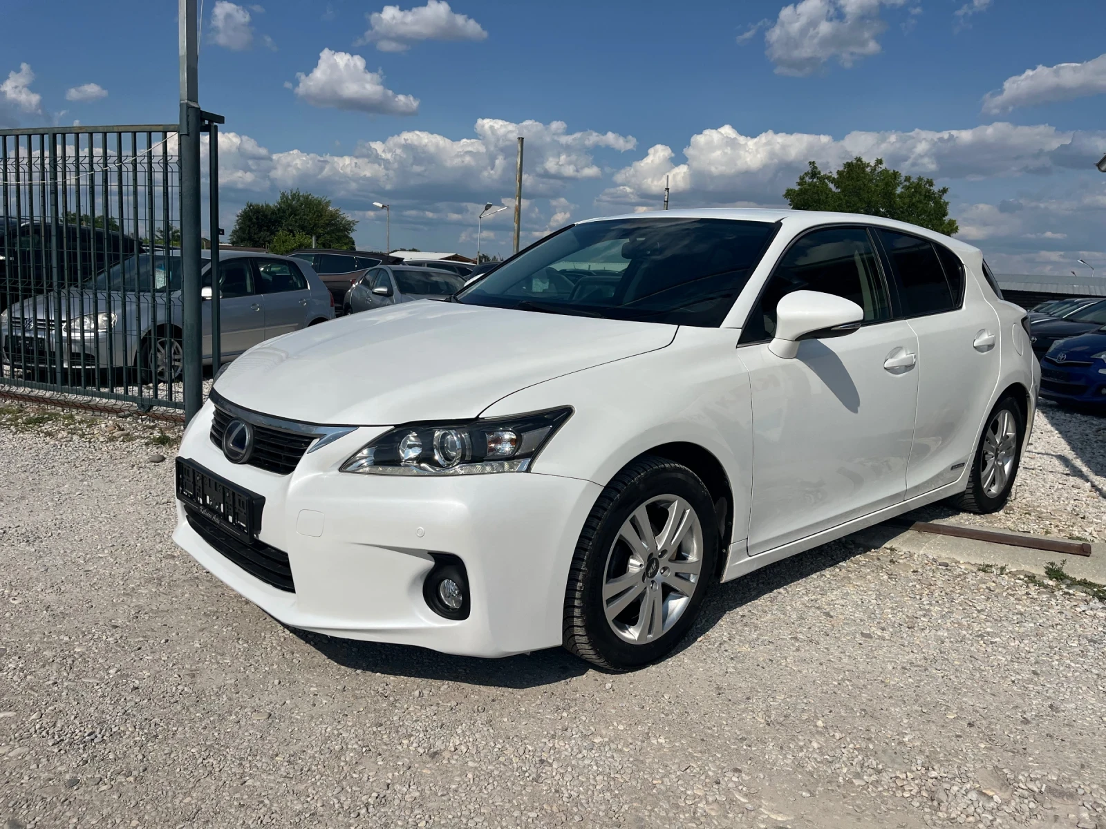 Lexus CT 200h 1.8 Hubrid, снимка 1 - Автомобили и джипове - 55176055