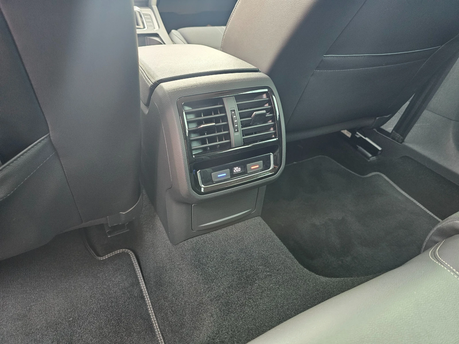 VW Passat Alltrack, снимка 8 - Автомобили и джипове - 55449602
