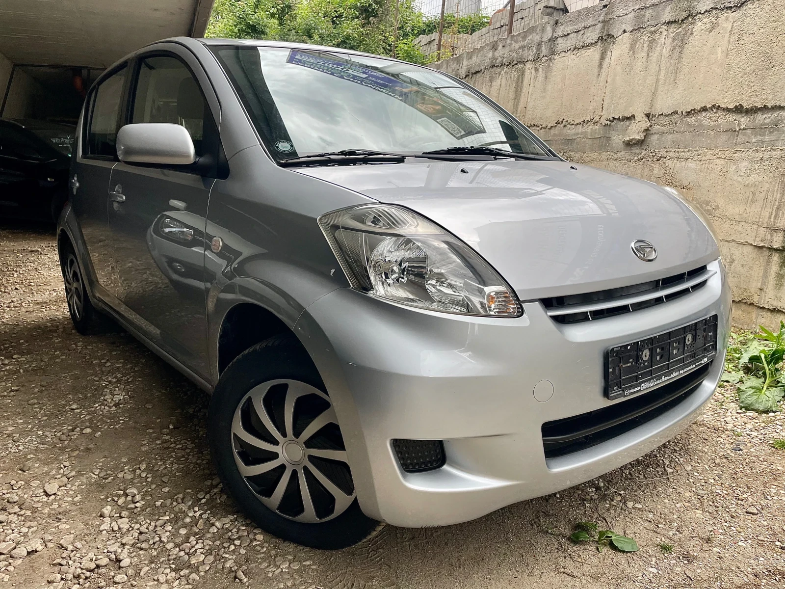 Daihatsu Sirion AISIN ФЕЙСЛИФТ МАЛКО КМ, снимка 12 - Автомобили и джипове - 55551795