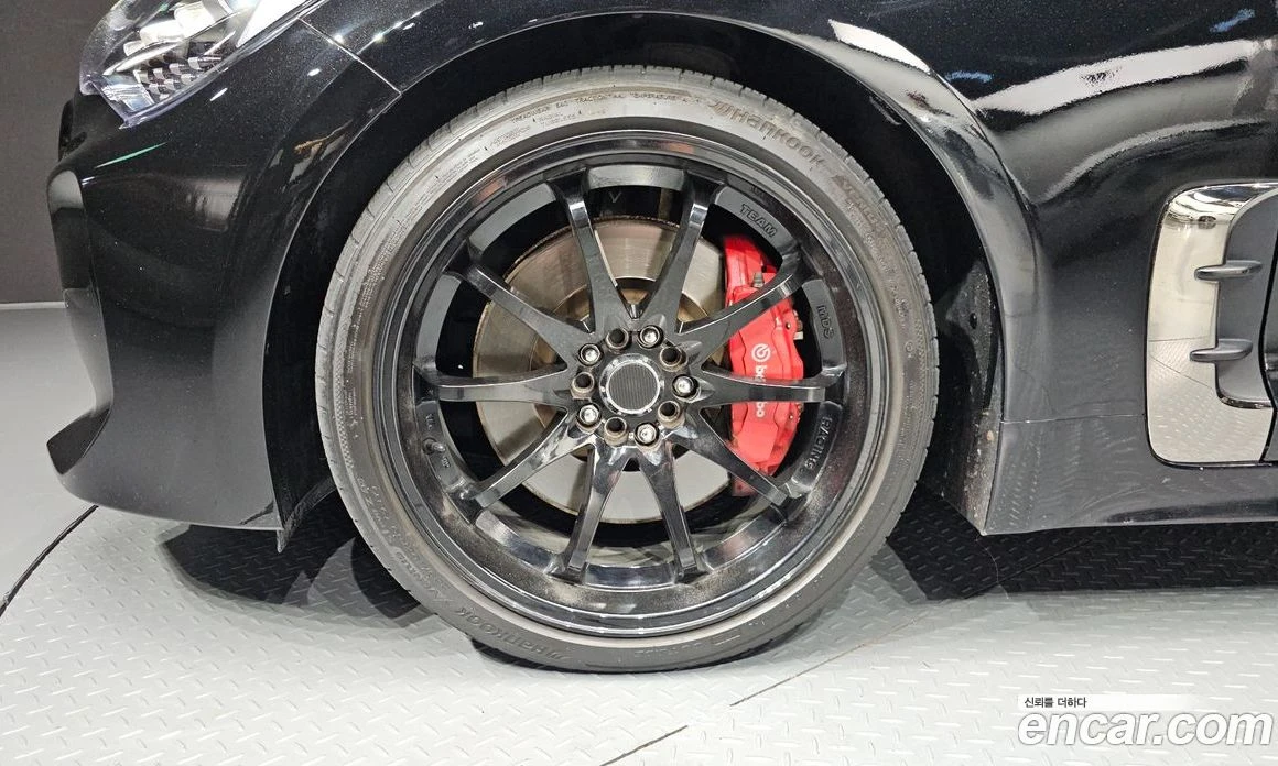 Kia Stinger 2.0 Turbo 2WD Platinum, снимка 5 - Автомобили и джипове - 55807294
