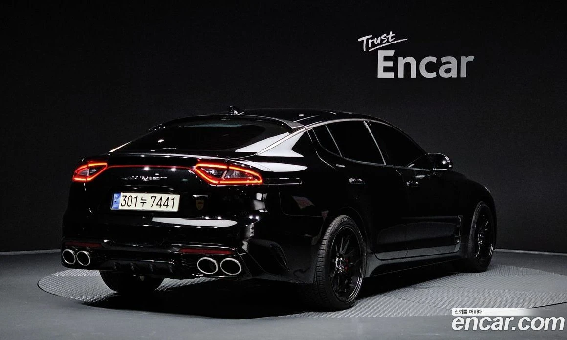Kia Stinger 2.0 Turbo 2WD Platinum, снимка 2 - Автомобили и джипове - 55807294